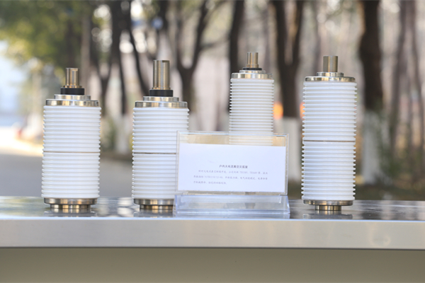 真空開關(guān)管絕緣外殼采用玻璃材料，優(yōu)勢多多！
